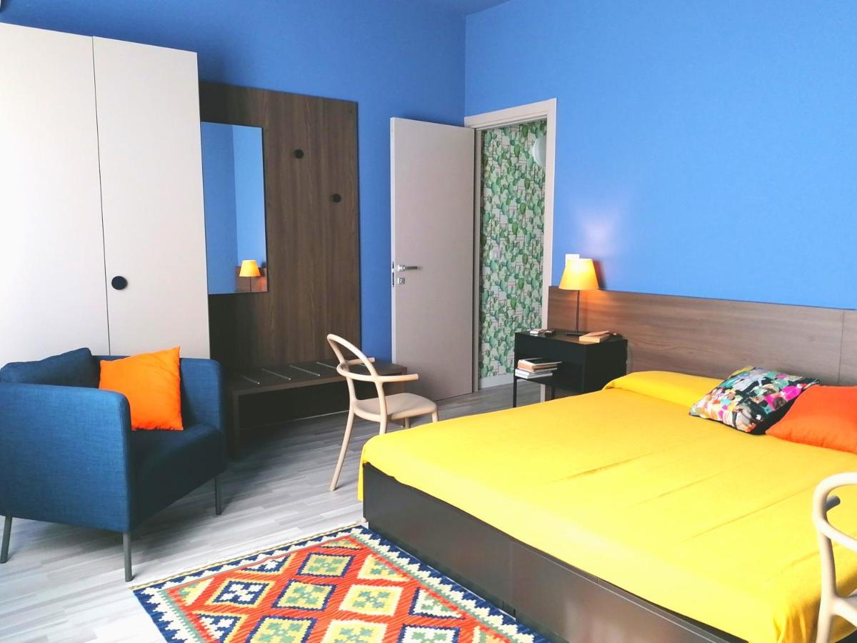 Inner City De Luxe Apartment คาตาเนีย ภายนอก รูปภาพ