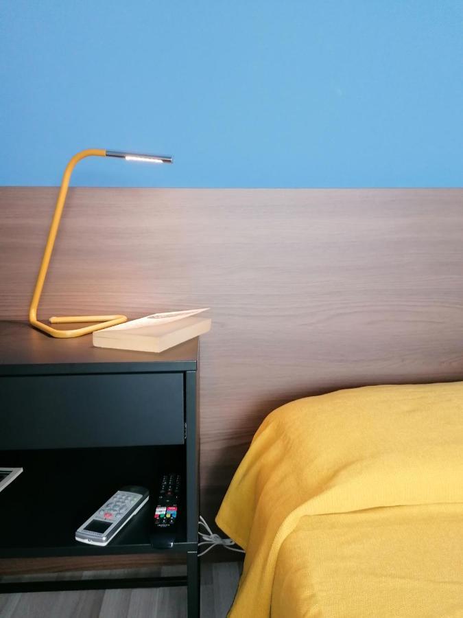 Inner City De Luxe Apartment คาตาเนีย ภายนอก รูปภาพ