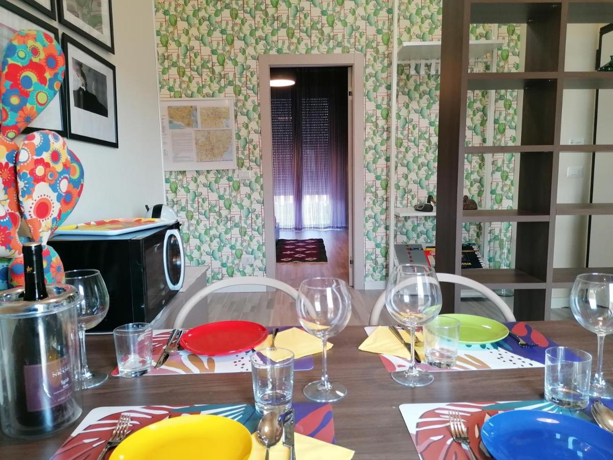 Inner City De Luxe Apartment คาตาเนีย ภายนอก รูปภาพ